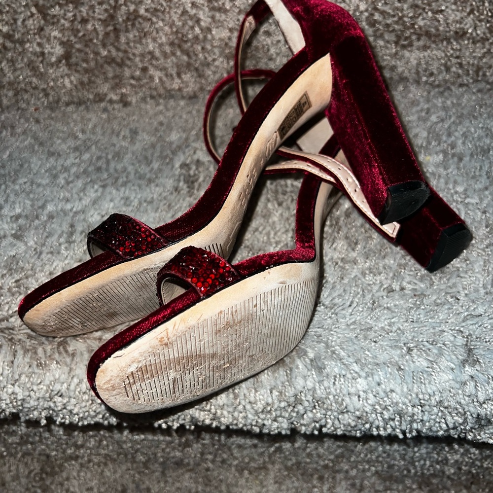 WHBM shoe